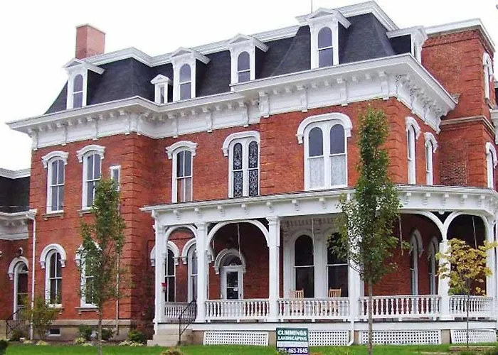 Heritage House Suites