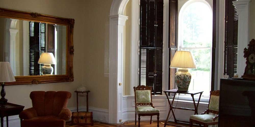 Heritage House Suites Inn *